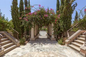 Exterior - Aphrodite Hills Rentals – Apartments (Kouklia)