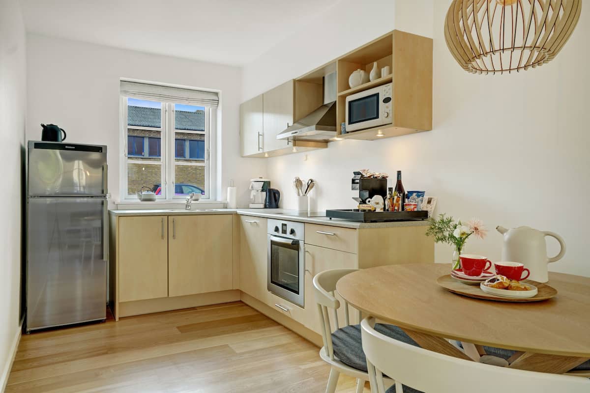 suite, 1 bedroom, kitchen | private kitchen | espresso maker, coffee/tea maker, electric kettle