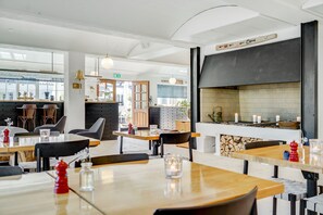 Bar (on property) - Skagen Harbour Hotel (Skagen)