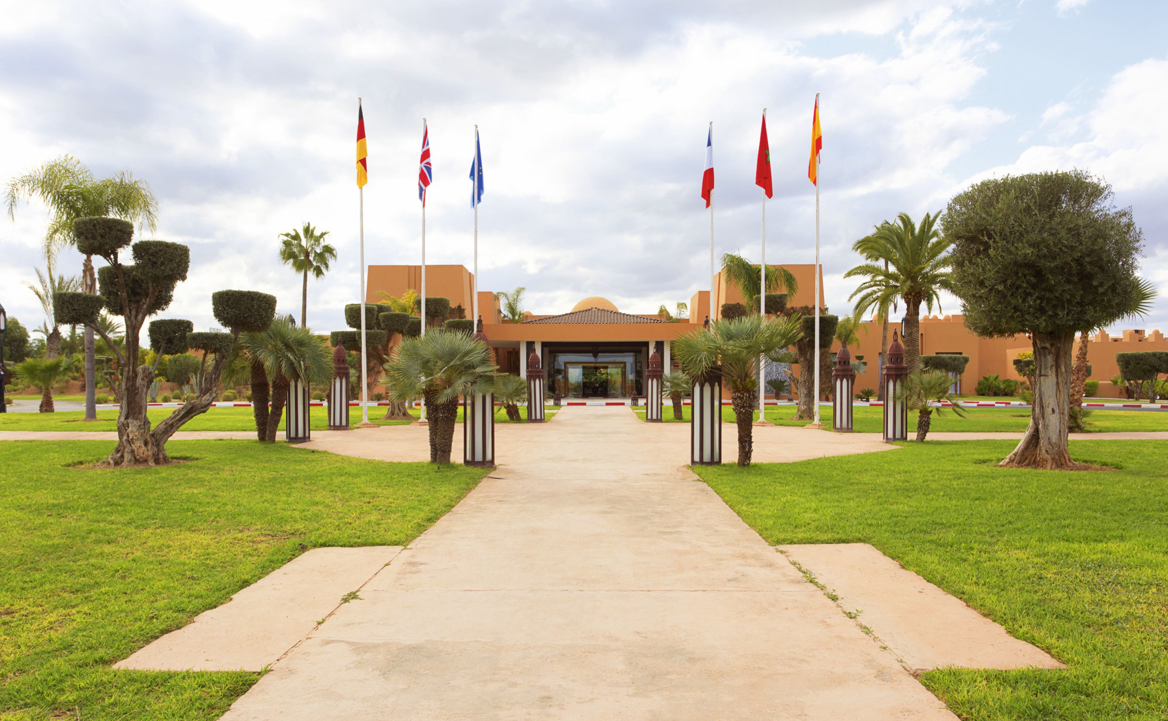 Vista frontal de la propiedad