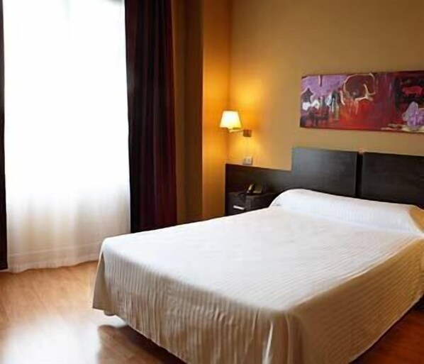 Soundproofing, free cots/infant beds, rollaway beds, free WiFi