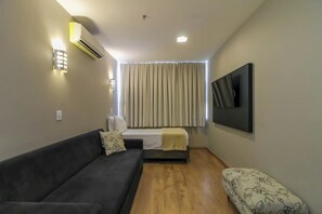 Suite | Desk, free WiFi, bed sheets - CORAL TRADE HOTEL (Porto Alegre)