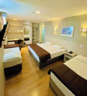 Premium Familia / Quadruplo - CORAL TRADE HOTEL (Porto Alegre)