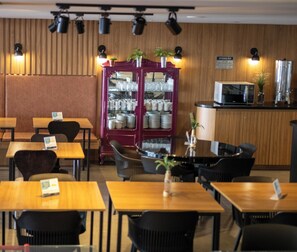 Restaurant - CORAL TRADE HOTEL (Porto Alegre)