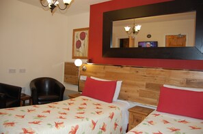 Habitación estándar, 1 cama matrimonial | Ropa de cama de alta calidad y camas con efecto memoria 