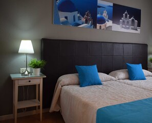 雙床房, 2 張單人床 | 羽絨被、書桌、免費 Wi-Fi