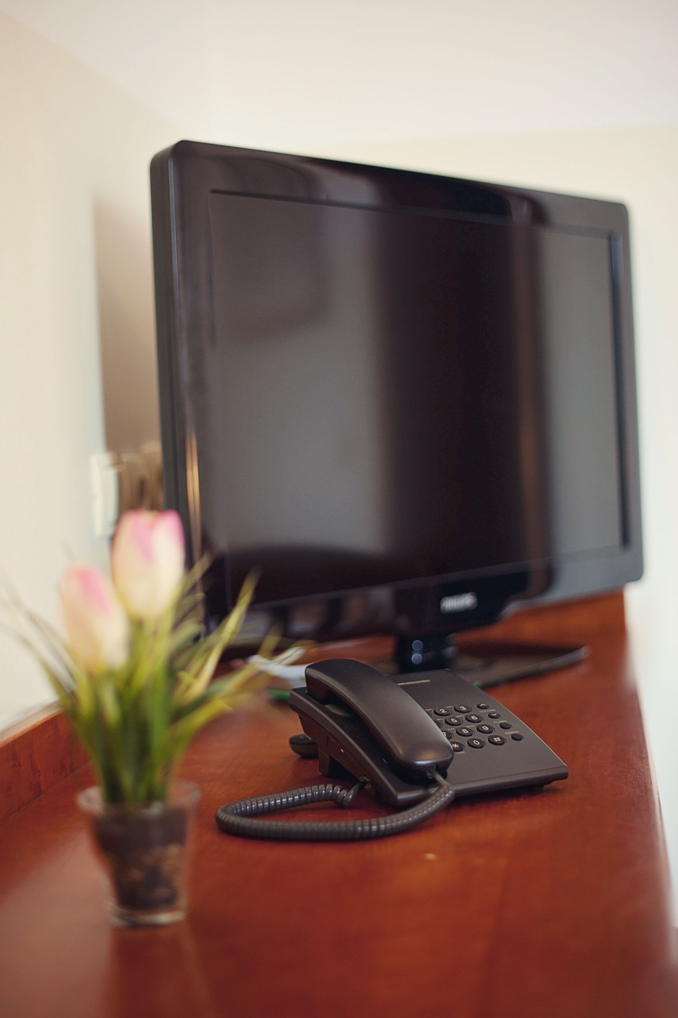 single room | room amenity