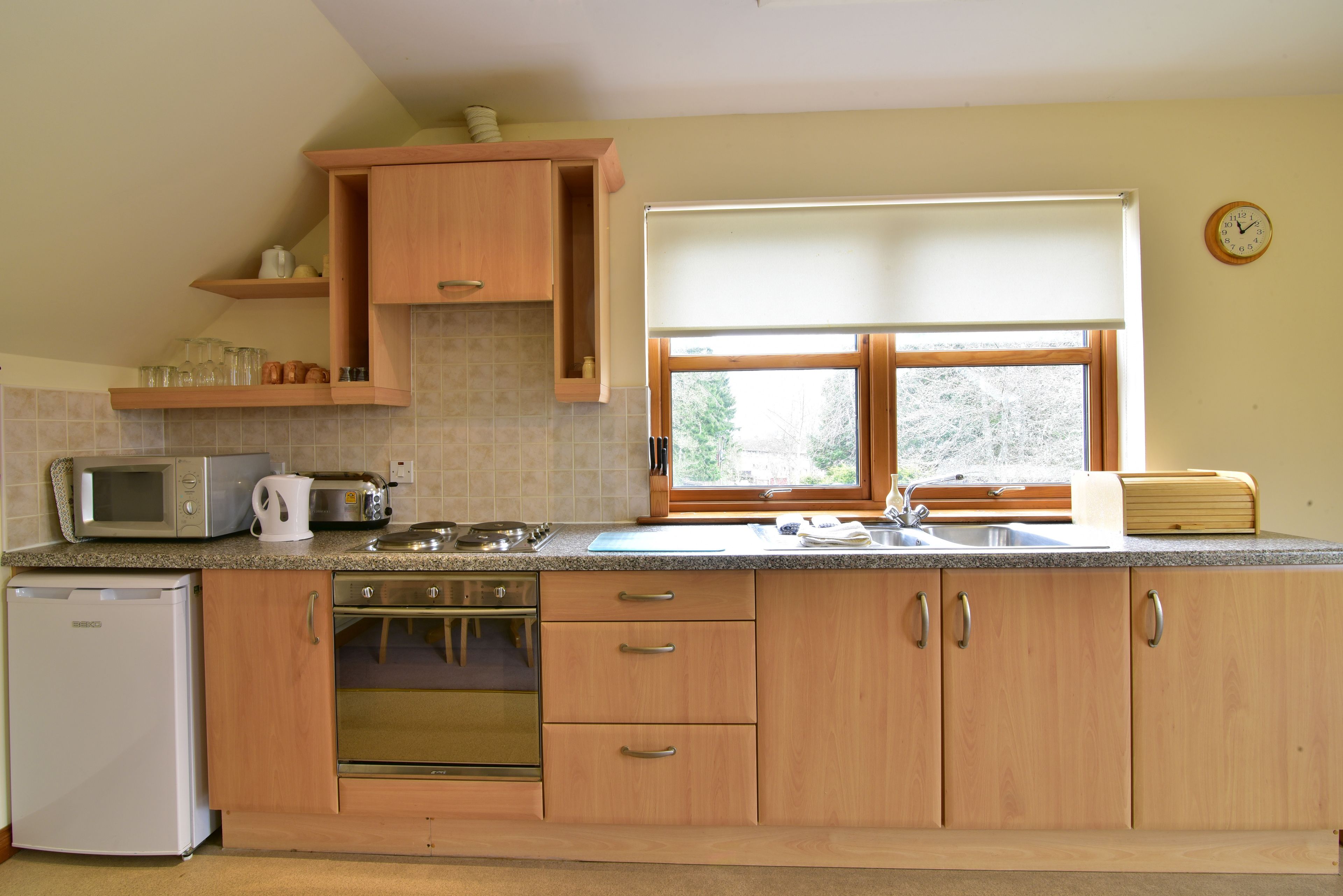 cottage, 1 bedroom | private kitchen | electric kettle