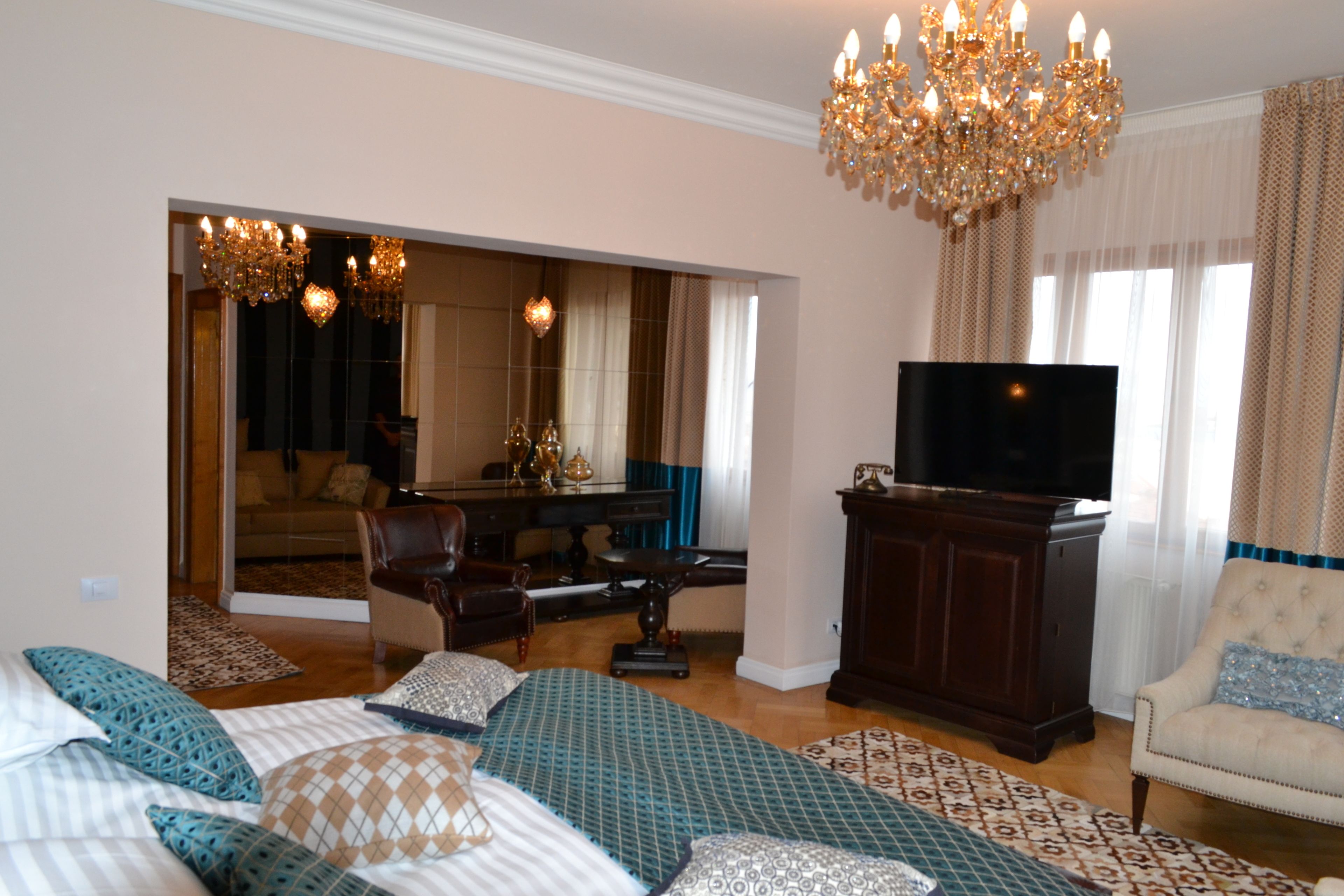 standard studio suite, 1 king bed with sofa bed, city view | 1 bedroom, hypo-allergenic bedding, minibar, iron/ironing board