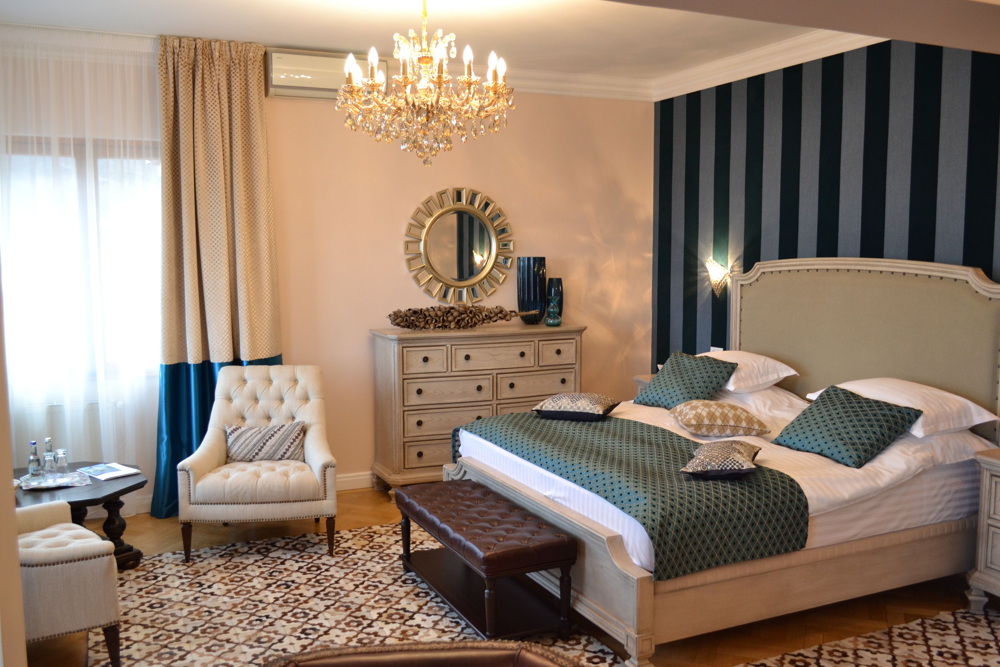 standard studio suite, 1 king bed with sofa bed, city view | 1 bedroom, hypo-allergenic bedding, minibar, iron/ironing board