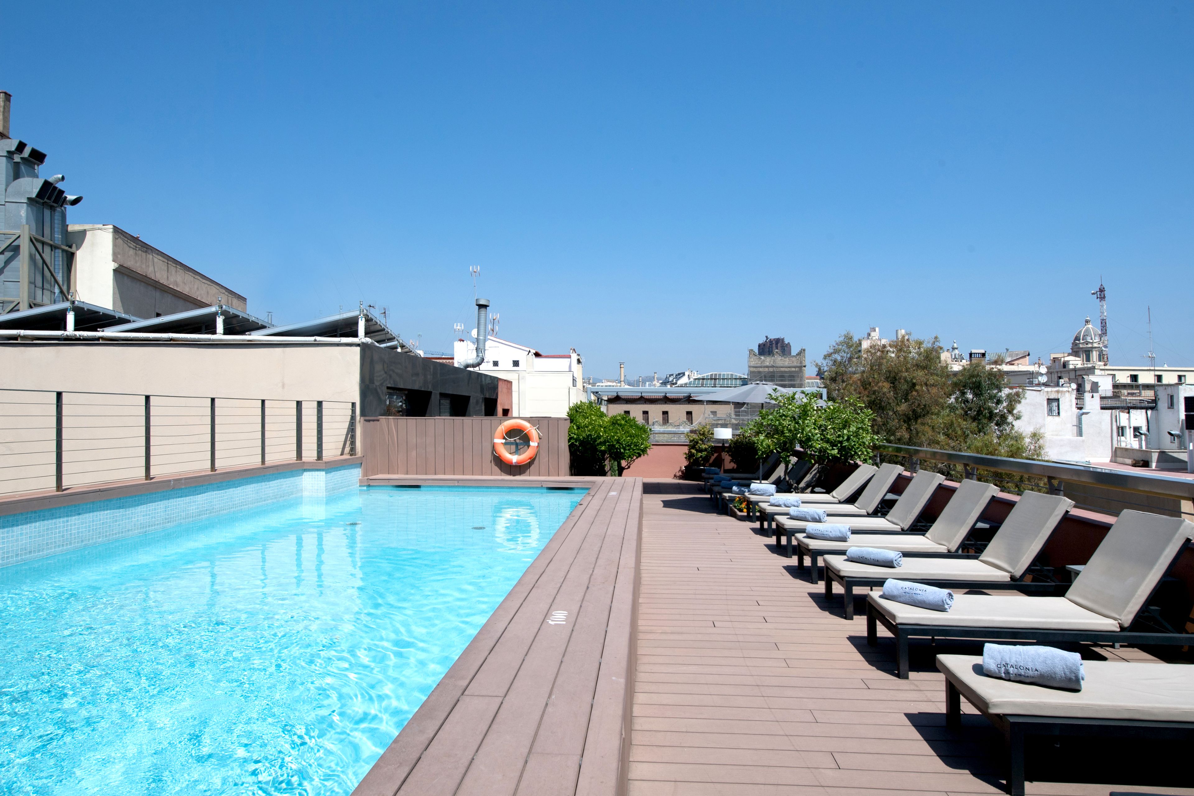 outdoor pool, pool loungers