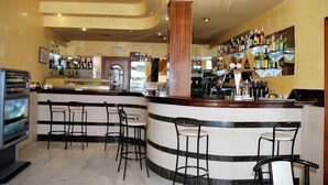 Bar (on property) - Averroes Hotel (Córdoba)