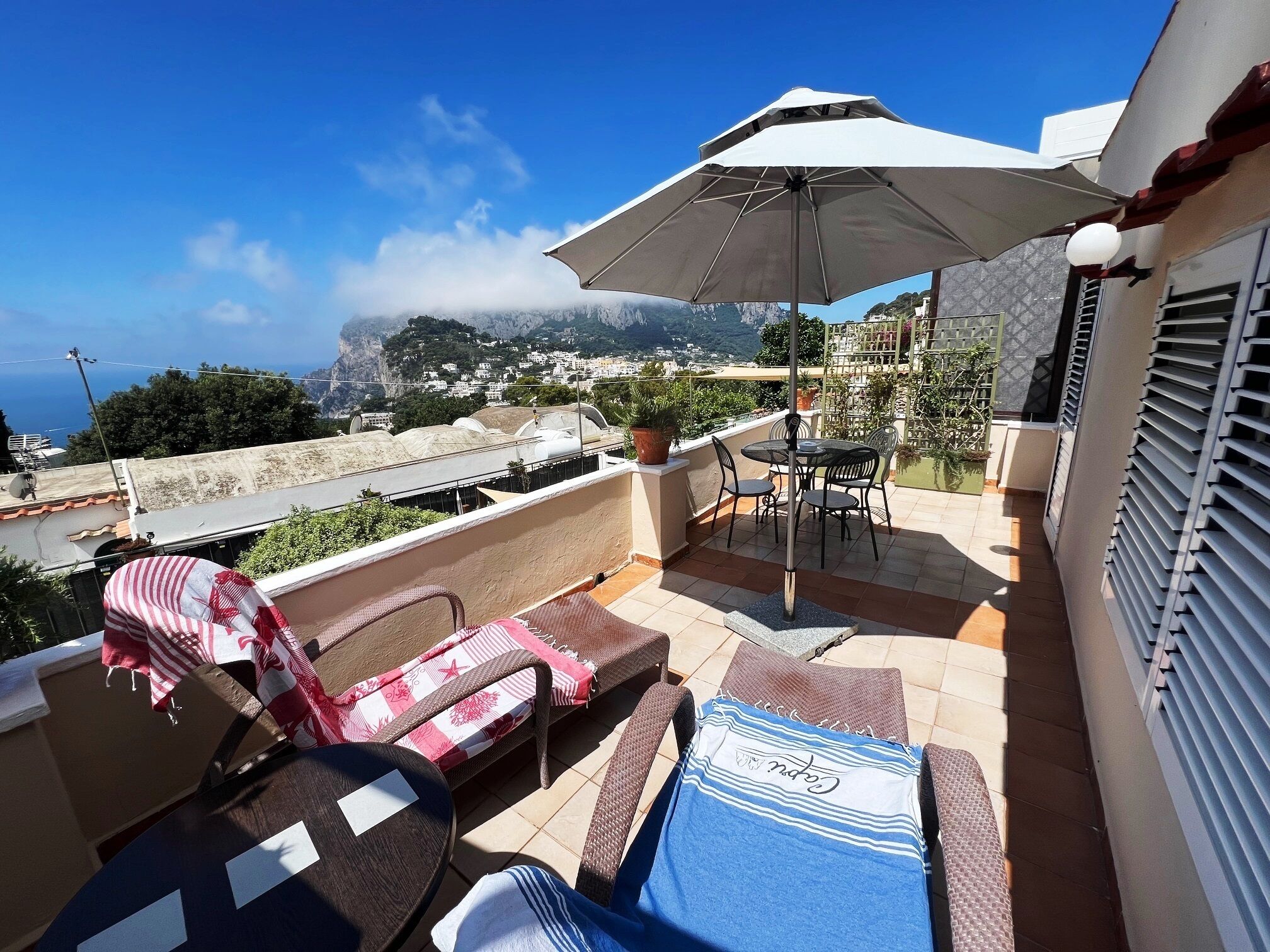 Chambre Supérieure Double ou avec lits jumeaux, vue mer | Terrasse/Patio