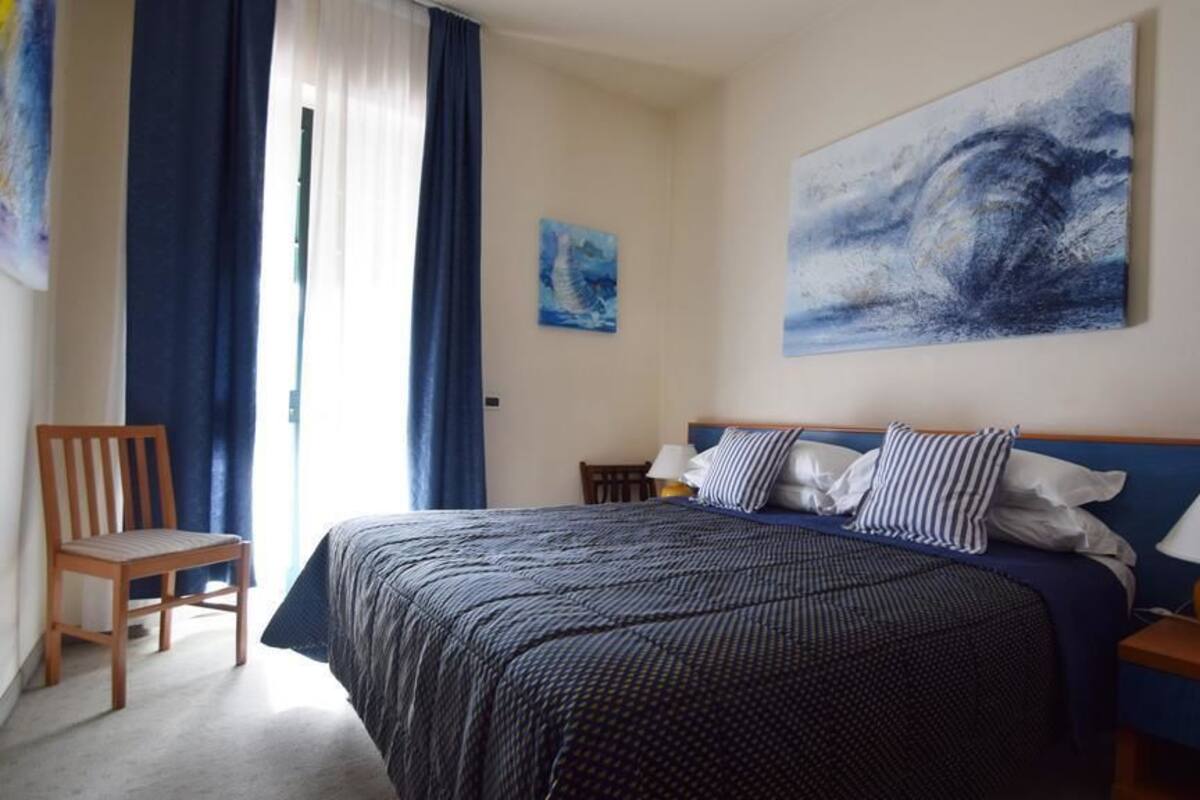 1 bedroom, minibar, desk, free WiFi