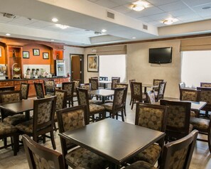 Free daily continental breakfast  - Sleep Inn & Suites Highway 290/NW Freeway (Houston)