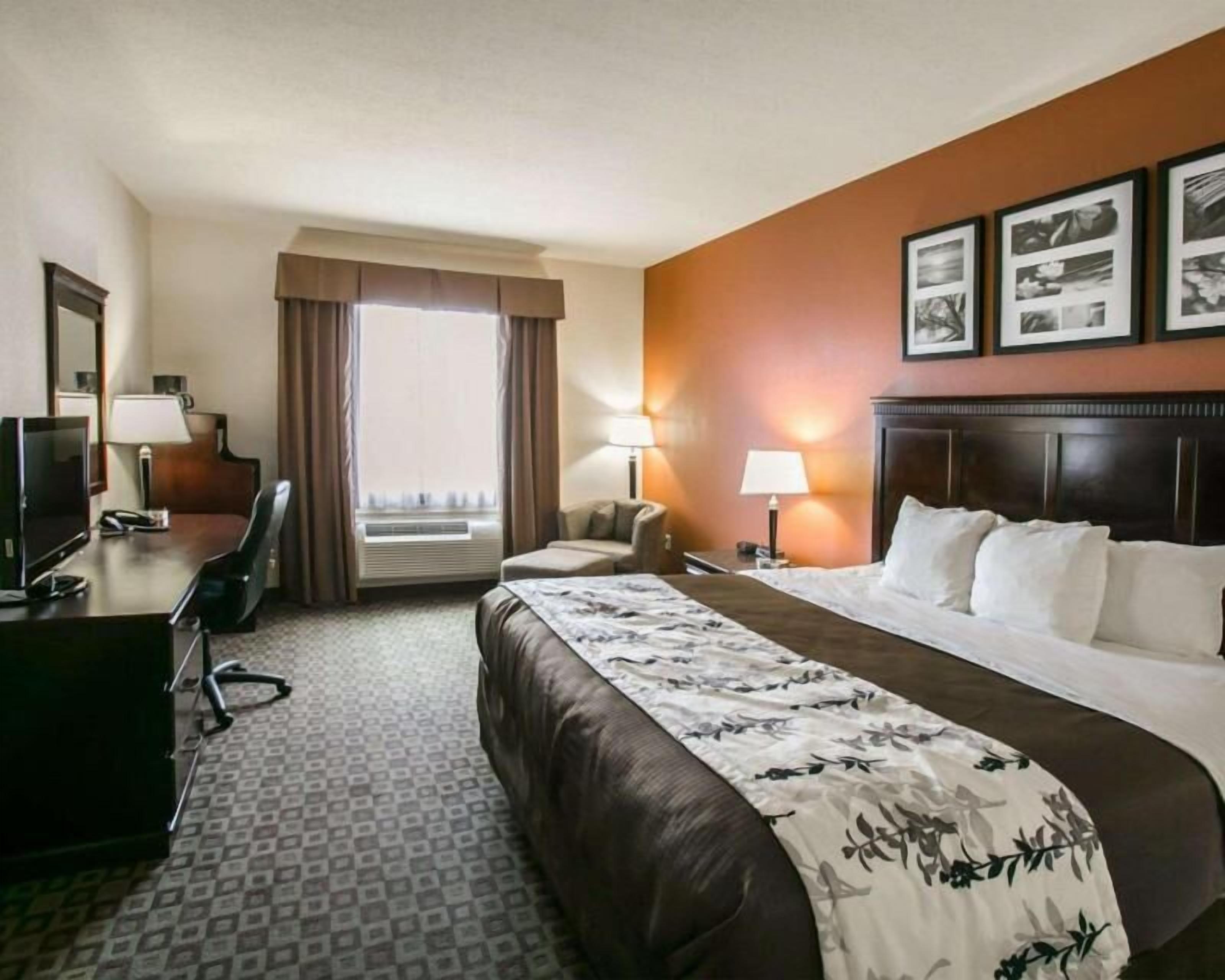 In-room safe, desk, laptop workspace, iron/ironing board