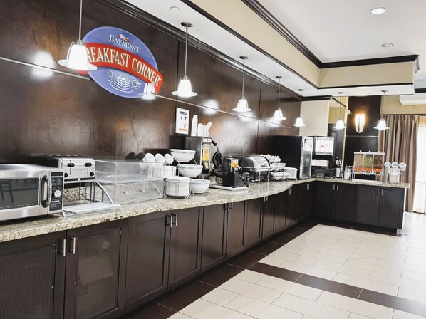 Free daily continental breakfast - Baymont by Wyndham Jewett (Jewett)