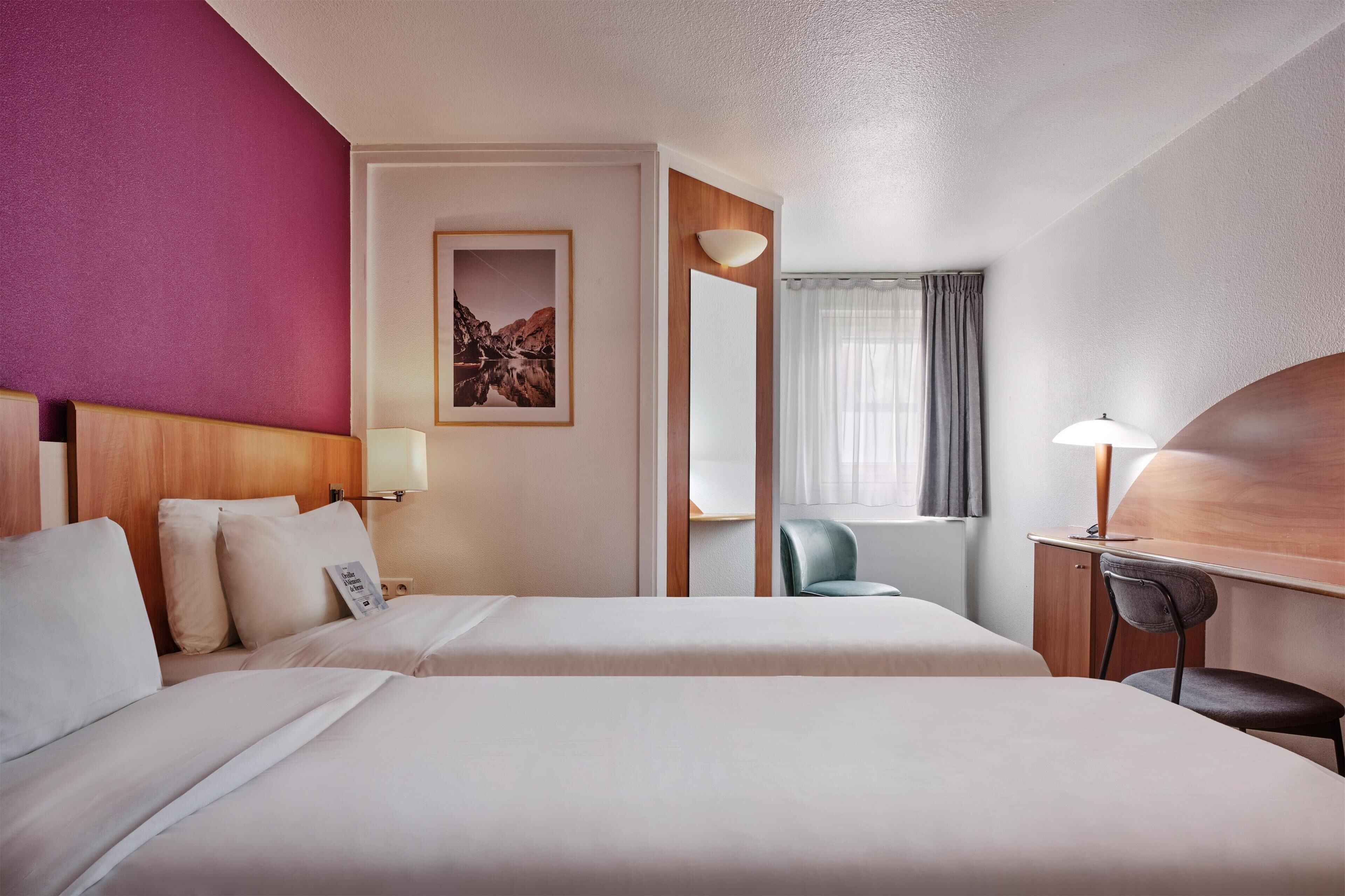 standard room, 2 single beds | in-room safe, desk, soundproofing, iron/ironing board