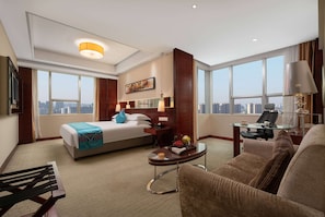 Room, 1 King Bed, Accessible, Non Smoking | In-room safe, desk, iron/ironing board, free WiFi - Ramada Zibo (Zibo)