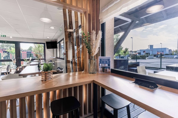 Business center - Kyriad Saint Brieuc - Tregueux (Tregueux)