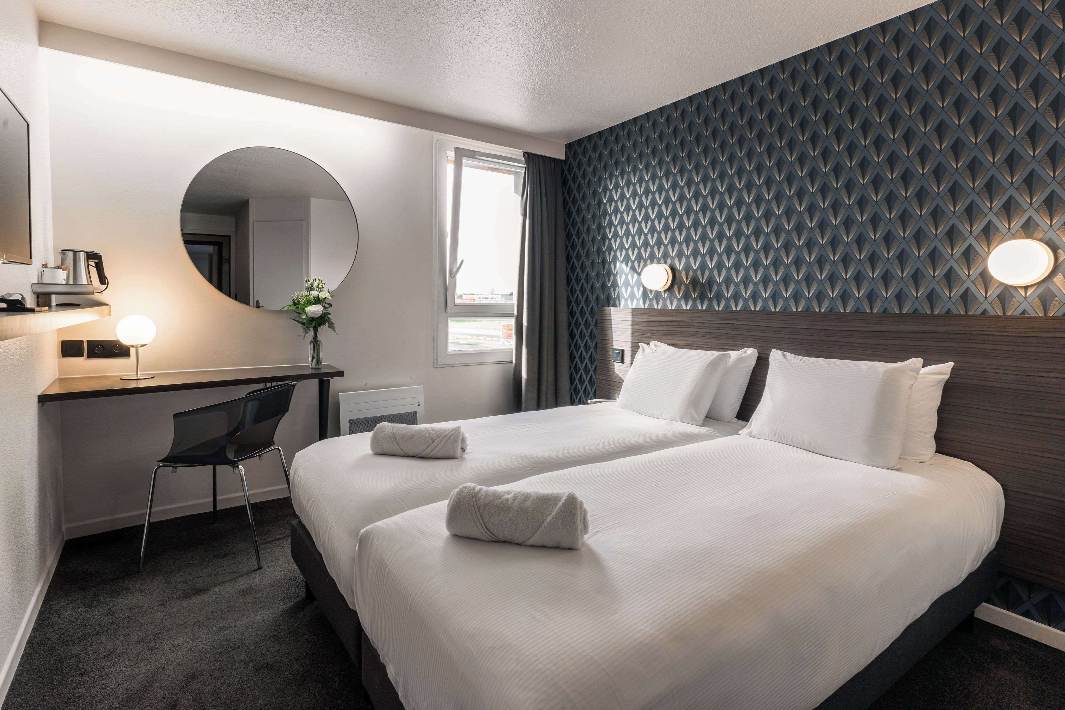 standard room, 2 single beds | pillow-top beds, individually decorated, individually furnished, desk