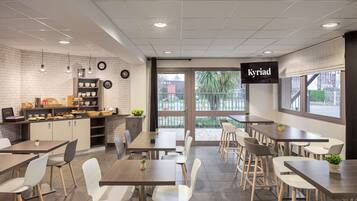 Daily buffet breakfast (EUR 12.9 per person)