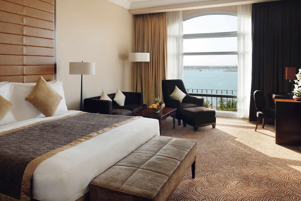 Free minibar, in-room safe, desk, blackout drapes