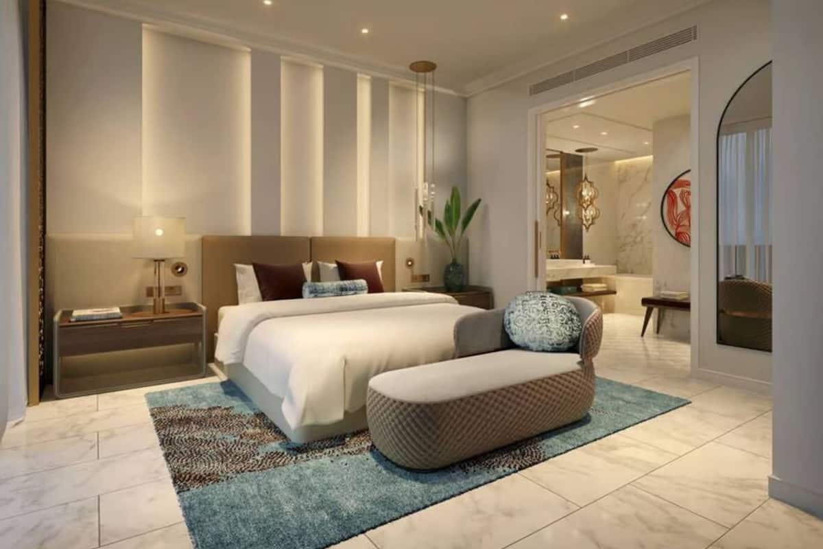 Minibar (free items), in-room safe, desk, blackout drapes