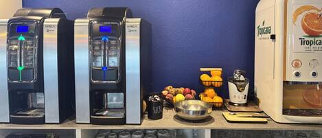 Buffet déjeuner (11 EUR par personne)