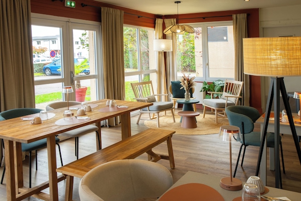 Desayuno buffet todos los días (EUR 13.90 por persona)