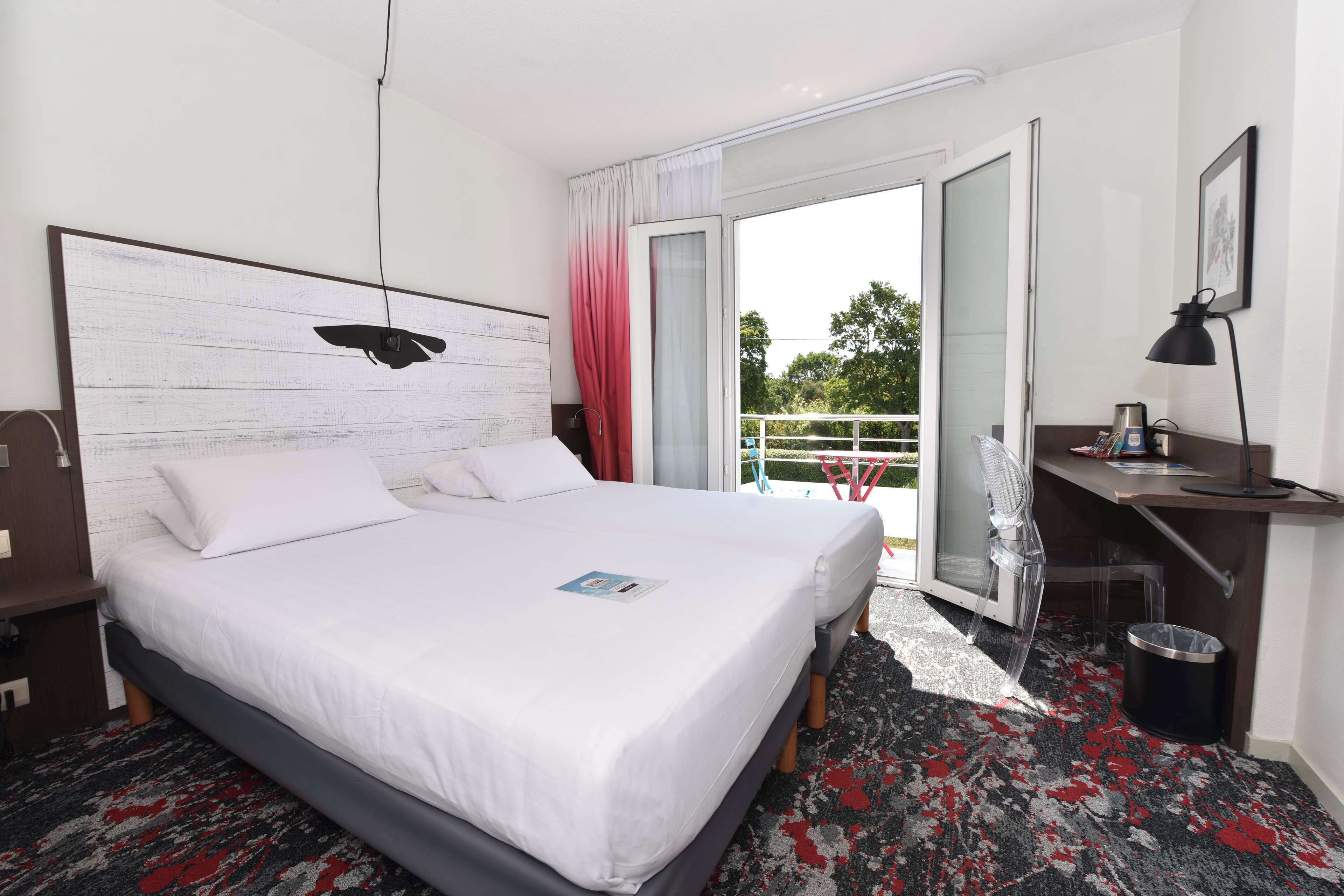 Standard Twin Room, 2 Twin Beds | Premium bedding, desk, soundproofing, cribs/infant beds