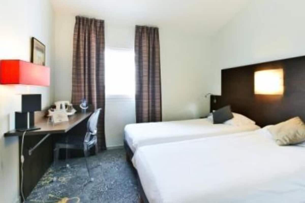 เครื่องนอนระดับพรีเมียม, โต๊ะทำงาน, ห้องเก็บเสียง, เปล/เตียงเด็กอ่อน