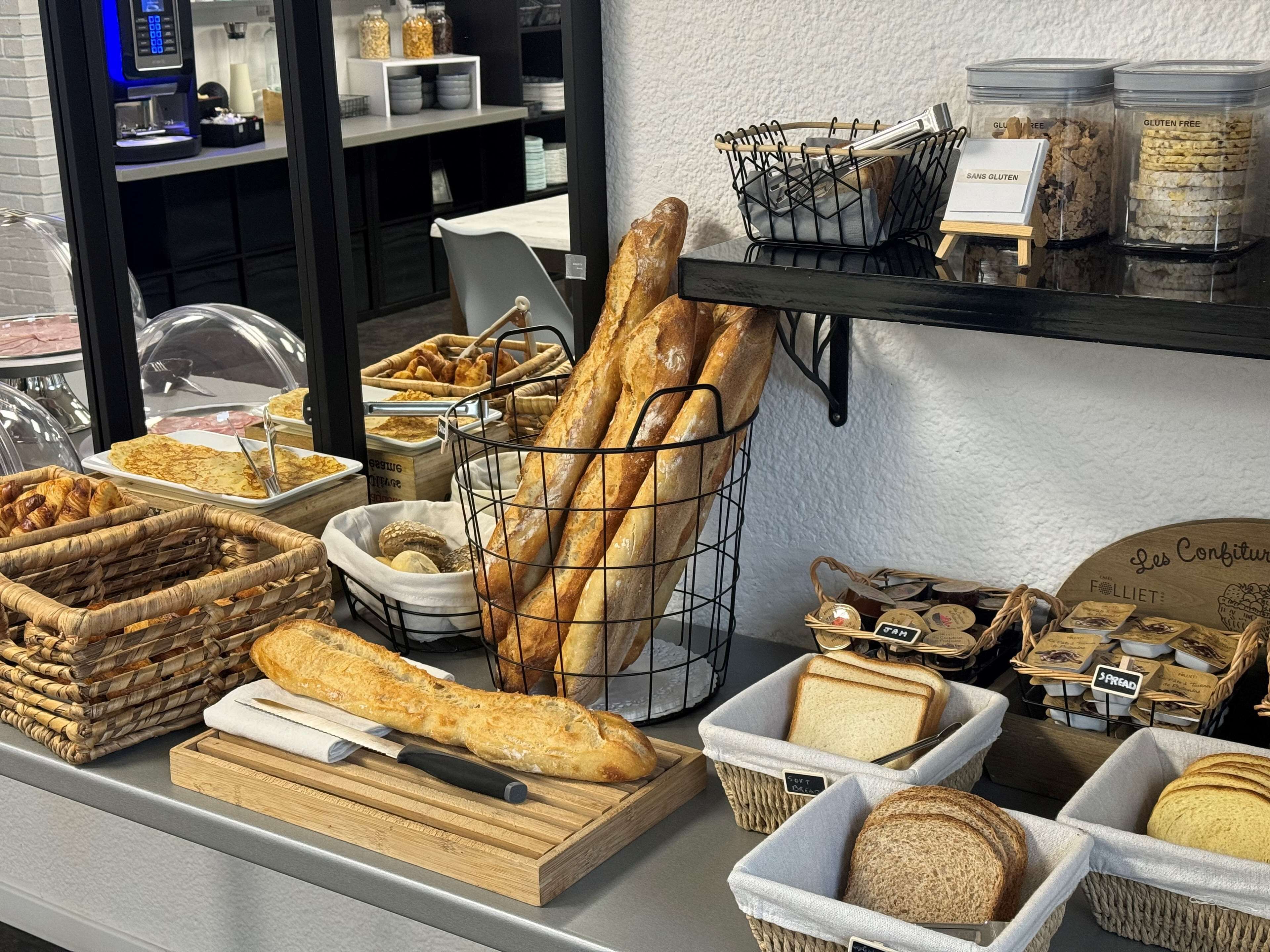 매일 뷔페 아침 식사(1인당 EUR 12.50)