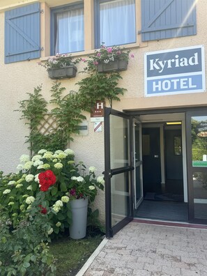Exterior - Kyriad Epernay (Epernay)