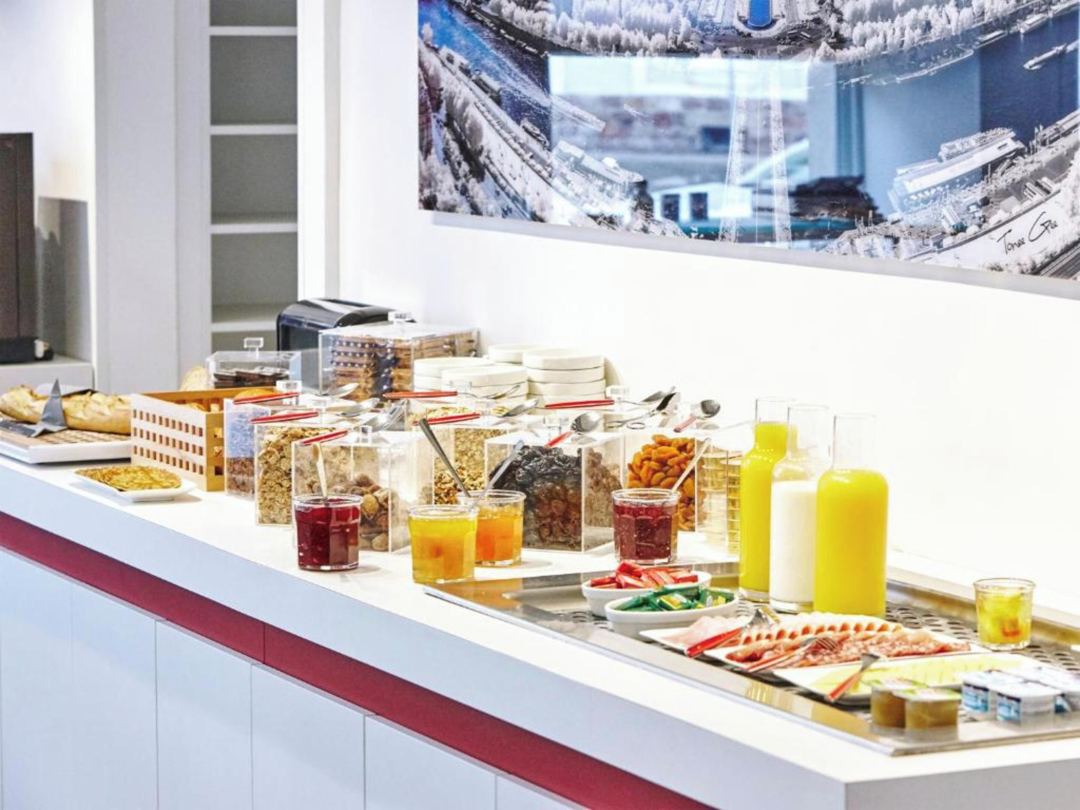 Daily buffet breakfast (EUR 14.90 per person)