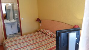 Doppelzimmer | Schreibtisch, Bügeleisen/Bügelbrett, kostenlose Babybetten