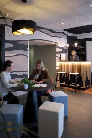 Lobby - Kyriad Lamballe (Lamballe)