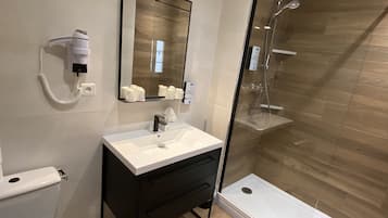 Camera Standard, 1 letto matrimoniale | Bagno | Articoli per l'igiene personale ecosostenibili, asciugacapelli