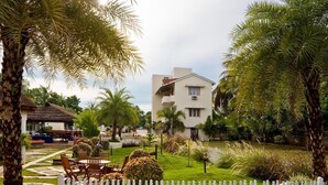 Unclassified image, 4 of 17, button - MGM Eastwoods (Chennai)