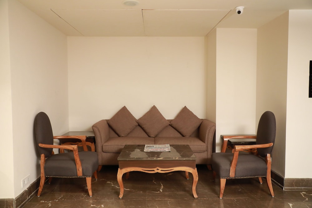 Hotel Golden Tower by null