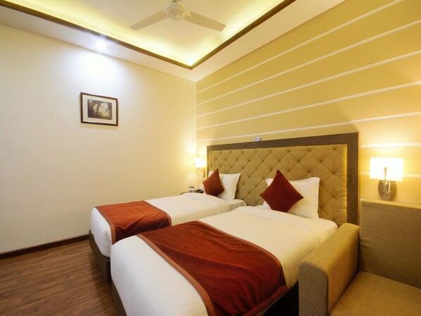 Standard Double or Twin Room, Private Bathroom | In-room safe, desk, free WiFi