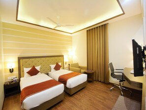 Standard Double or Twin Room, Private Bathroom | In-room safe, desk, free WiFi