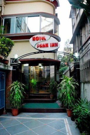 Exterior. Hotel Park Inn