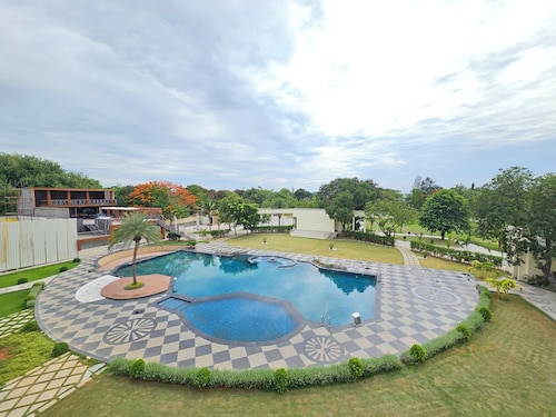 Sathyam Grand Resort, Sriperumbudur