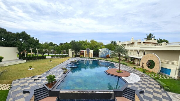 Outdoor pool - Sathyam Grand Resort, Sriperumbudur (Sriperumbudur)