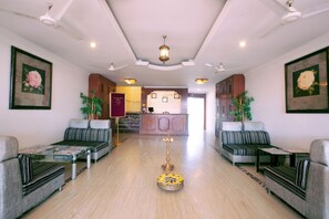 Pan-Asian cuisine - Sathyam Grand Resort, Sriperumbudur (Sriperumbudur)