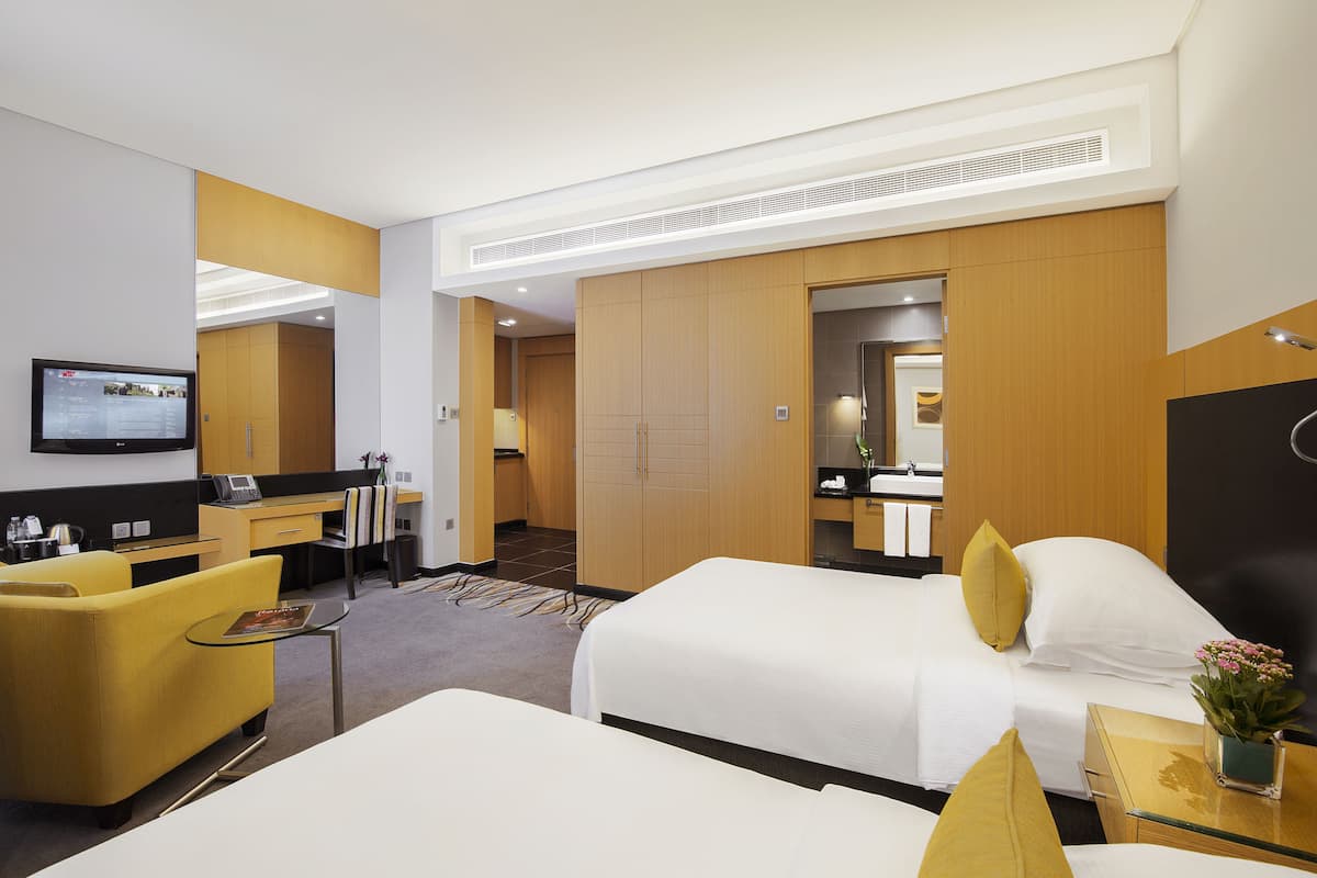 1 habitación, ropa de cama hipoalergénica, minibar y escritorio
