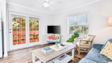 Suite, 1 Bedroom, Private Pool (Sunrise Garden #15) | Living room
