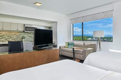 In-room safe, desk, free WiFi, bed sheets