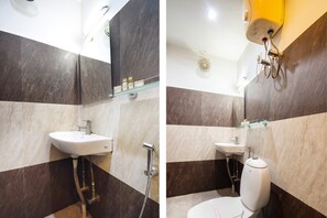 Deluxe Suite | Bathroom | Shower, free toiletries, towels - Capital O 1487 Hotel Gardenia (Kolkata)
